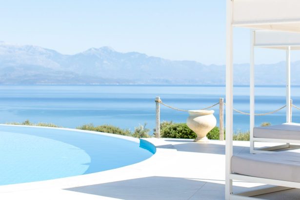 White Donkey Hotel****